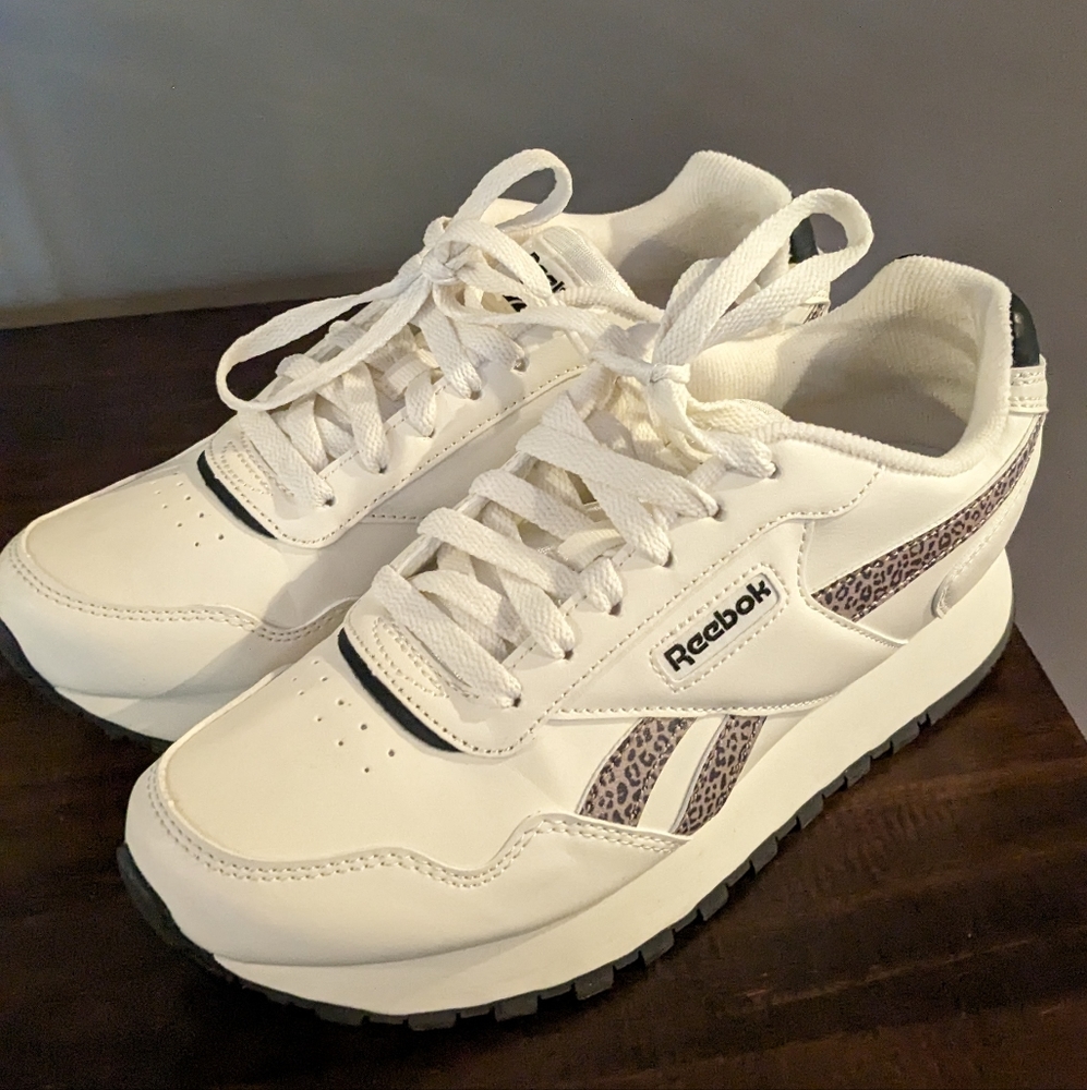 Women's Reebok size 7.5